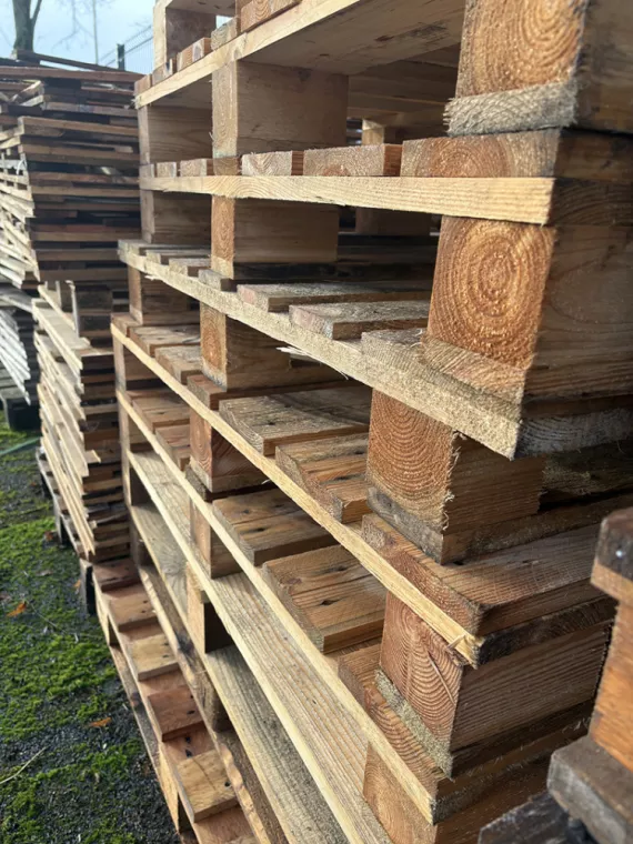 Achat de palette en bois sur mesure d'occasion pour construction de mobilier d'extérieur, Arras, Arras Palettes